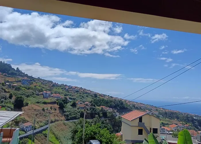 Casa Central - Peceful Mountain Retreat In Calheta