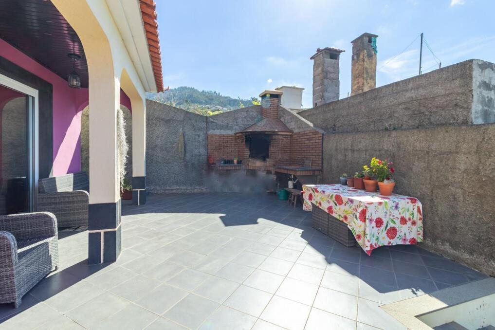 Casa - Peceful Mountain Retreat In Calheta Accommodatie bij particulieren *
