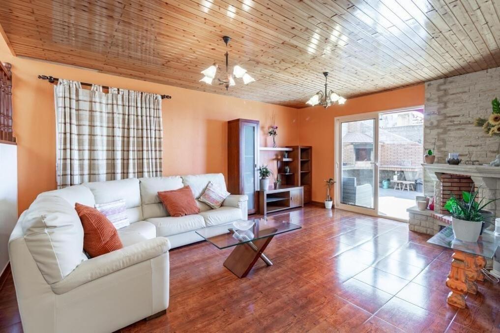 Casa - Peceful Mountain Retreat In Calheta Accommodatie bij particulieren Ribeira do Raposo